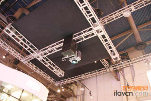 ӽʽͶӰC(j)Infocomm2010