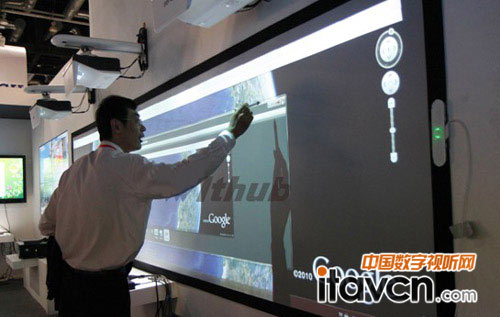 2011INFOCOMMչУˆTʾʹ4.5׳ĻںӰװ