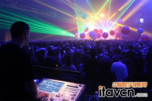 Tiger Touch Fader WingcSapphire TouchڂEarls Court